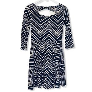 5/$25 | NWT Xhilaration Black White Chevron Dress